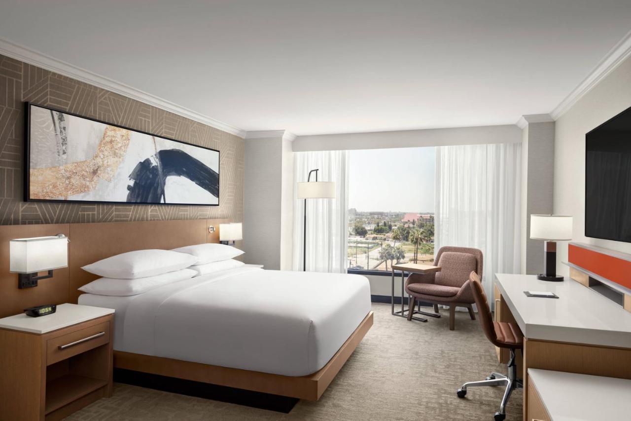 Delta Hotels By Marriott Anaheim Garden Grove Экстерьер фото